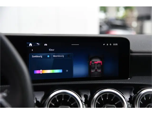 Mercedes-Benz A-Klasse 200 AMG Line 2023 Benzine 15