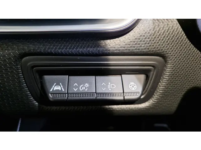 Mitsubishi Colt 1.0T MT Instyle 2024 Benzine 25