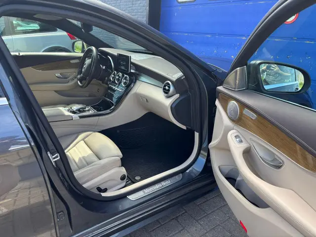 Mercedes-Benz C-Klasse Estate 250 CDI 2015 Diesel 18