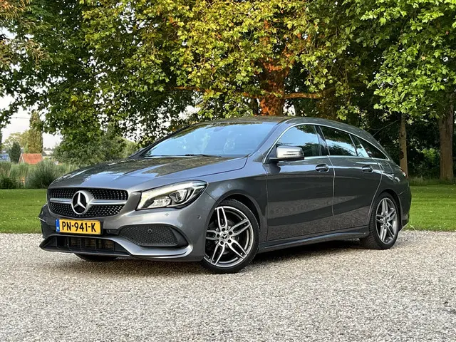 Mercedes-Benz CLA 180 AMG Line 2017 Benzine