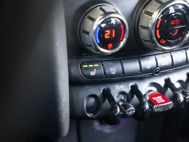MINI 5-Deurs Cooper Aut. 2020 Benzine 14