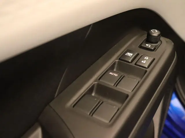 Suzuki Swift 1.2 Style Smart Hybrid 2025 Benzine 21