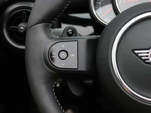 MINI Cooper S Cabrio John Cooper Works 2023 Benzine 16