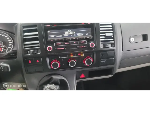Volkswagen Transporter 2.0 TDI L1H1 BM T800 2015 Diesel 9