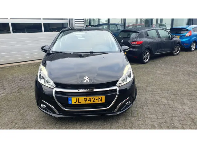 Peugeot 208 1.2 PureTech Blue Lion 2016 Benzine 10