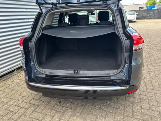 Renault Clio Estate 1.2 16V 2018 Benzine 6
