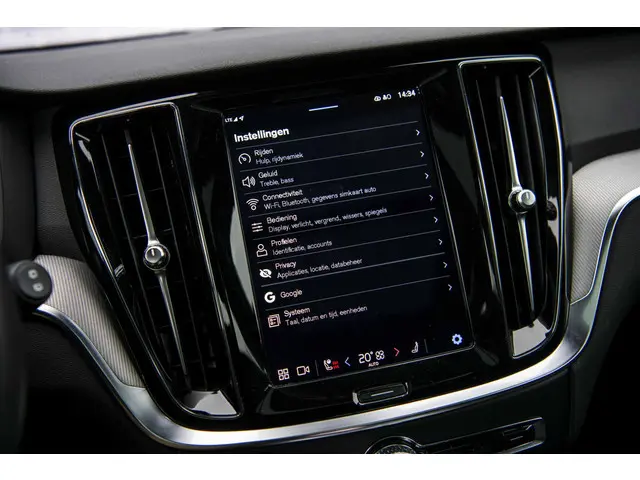 Volvo V60 2.0 B4 Plus Dark 2023 Benzine 21
