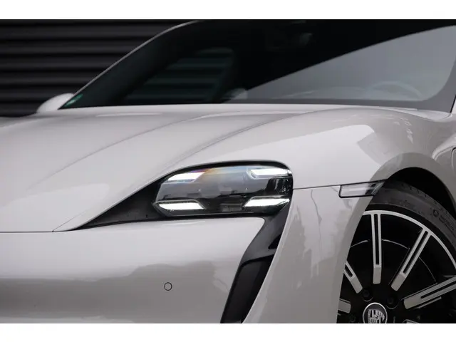 Porsche Taycan 4S Performance 84 kWh 2022 Elektrisch 5