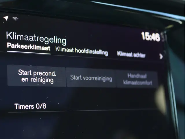 Volvo V60 2.0 B3 R-Design 2021 Benzine 62