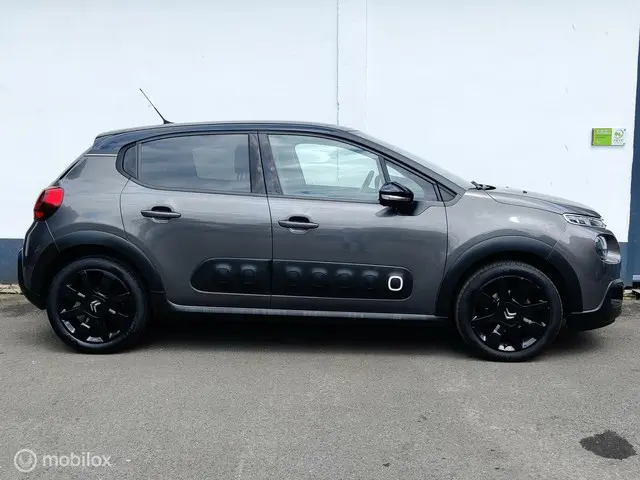 Citroën C3 1.2 PureTech ELLE 2018 Benzine 18