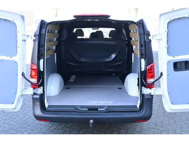 Mercedes-Benz Vito 114 CDI L2 DC 2022 Diesel 11