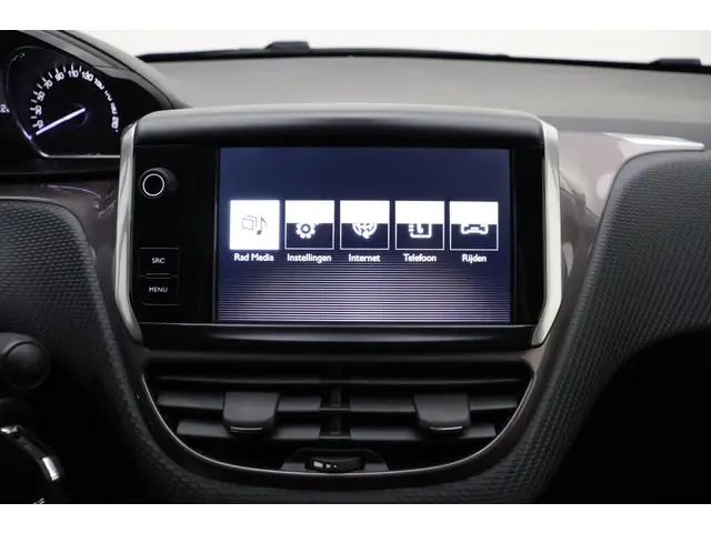 Peugeot 2008 1.2 PureTech Style 2015 Benzine 21