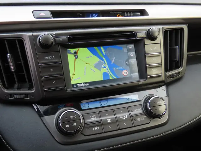 Toyota RAV4 2.0 Style 4WD *Navi *Camera 2015 Benzine 15