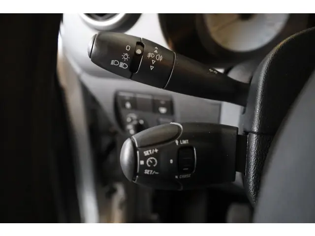 Peugeot Partner Tepee PT 110 Active 2018 Benzine 28