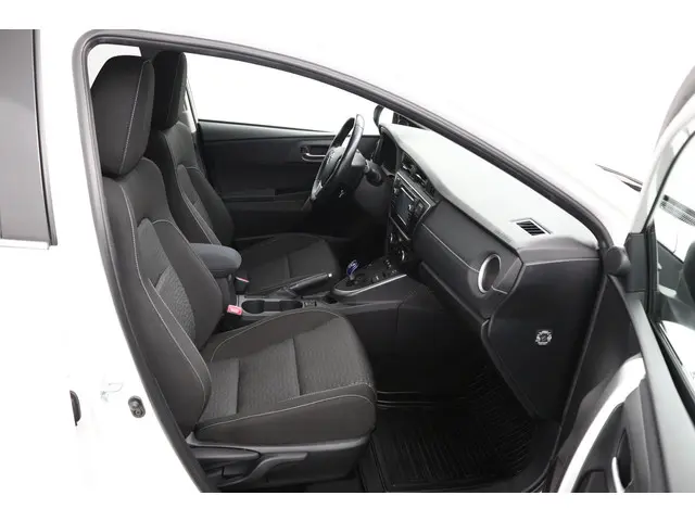 Toyota Auris 1.8 Hybrid Aspiration 2015 Hybride Benzine 22