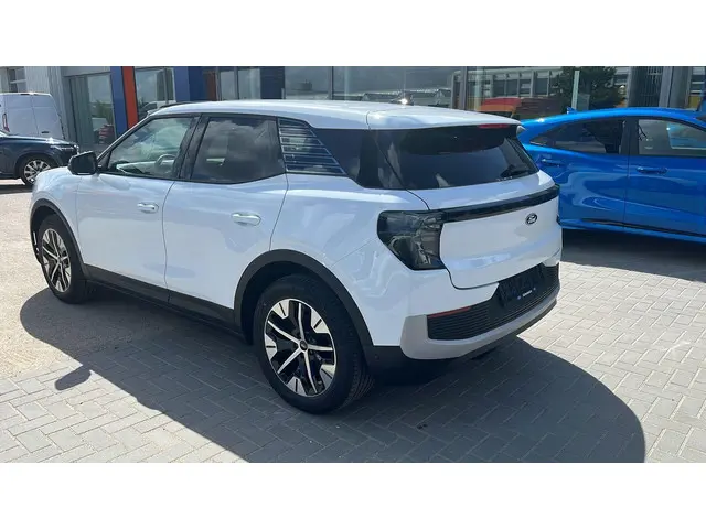 Ford Explorer Extended Range RWD 77 kWh 2025 Elektrisch 8