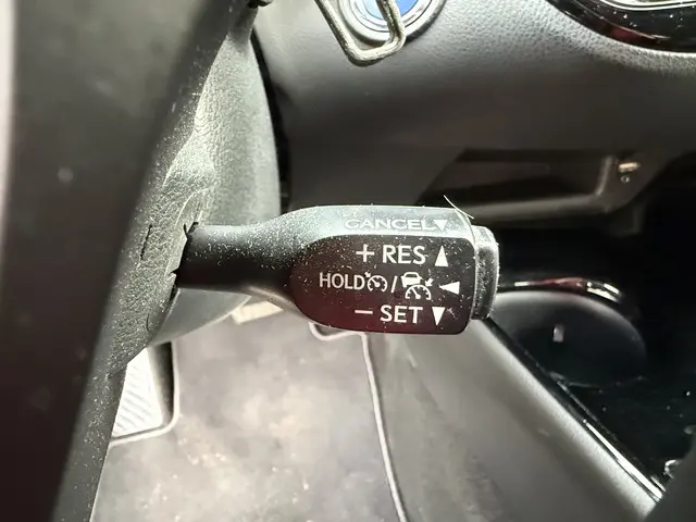 Toyota C-HR 1.8 Hybrid Bi-tone 2018 Hybride Benzine 16