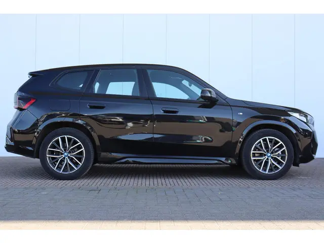 BMW iX1 xDrive30 67 kWh 2024 Elektrisch 4