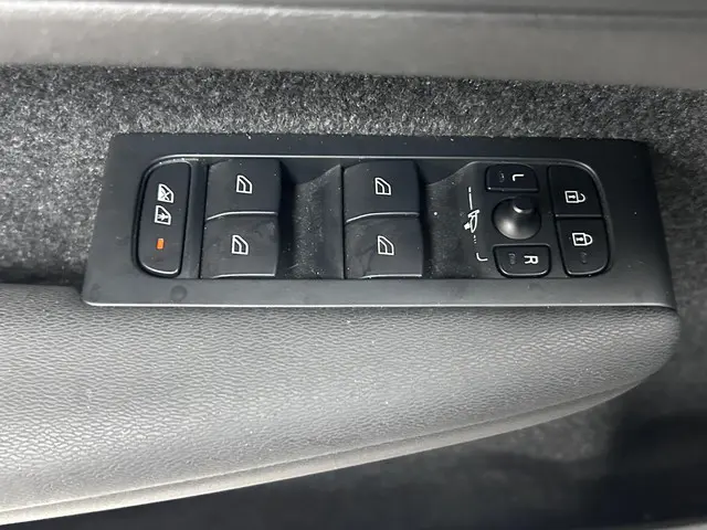 Volvo C40 Recharge Plus 69 kWh 2024 Elektrisch 19