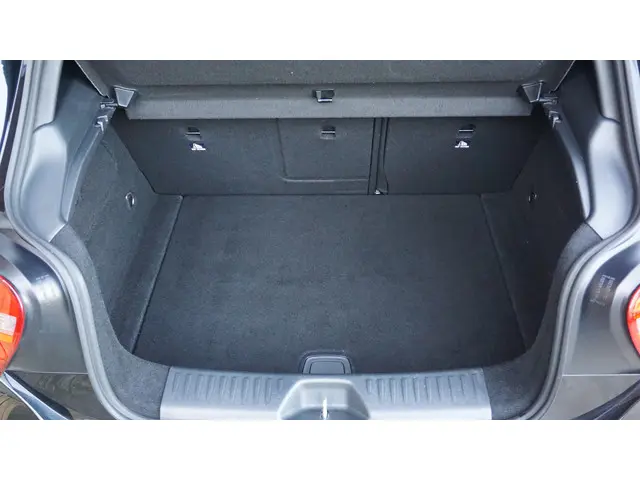 Mercedes-Benz A-Klasse 180 Prestige 122pk 2013 Benzine 38