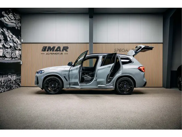 BMW X3 xDrive30e High Executive 2021 Hybride Benzine 6
