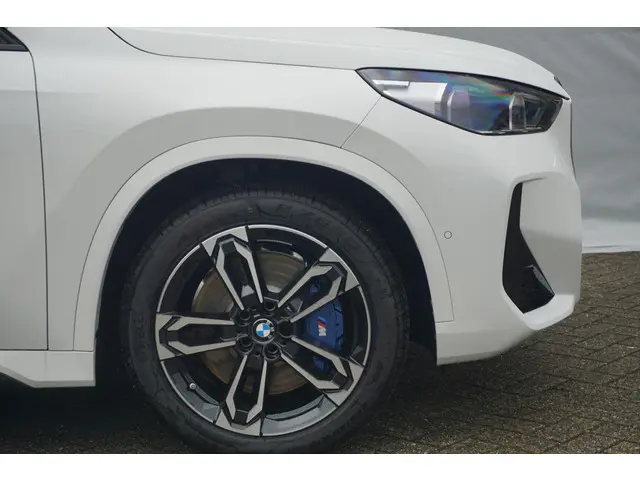 BMW iX1 eDrive20 M Sport 2025 Elektrisch 6