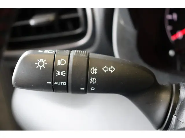 Toyota Yaris 1.6 GR Premium, 1ste eigenaar 2022 Benzine 25