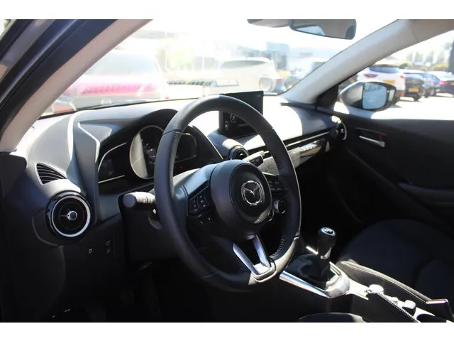 Mazda 2 1.5 e-SkyActiv-G 90 Centre-Line 2023 Benzine 13