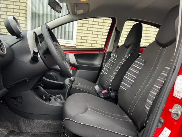 Citroën C1 1.0 First Edition Nieuw APK AIRCO 2012 Benzine 6