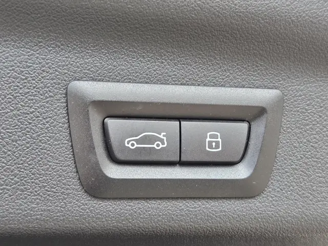 BMW X1 sDrive20i 2023 Hybride Benzine 31