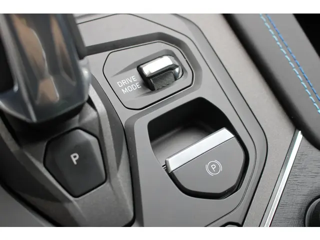 Lynk & Co 01 1.5 2025 Hybride Benzine 31