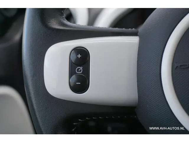 Renault Twingo 1.0 SCe Collection 2017 Benzine 18