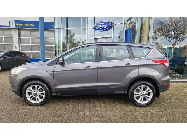 Ford Kuga 1.6 Titanium 2014 Benzine 2
