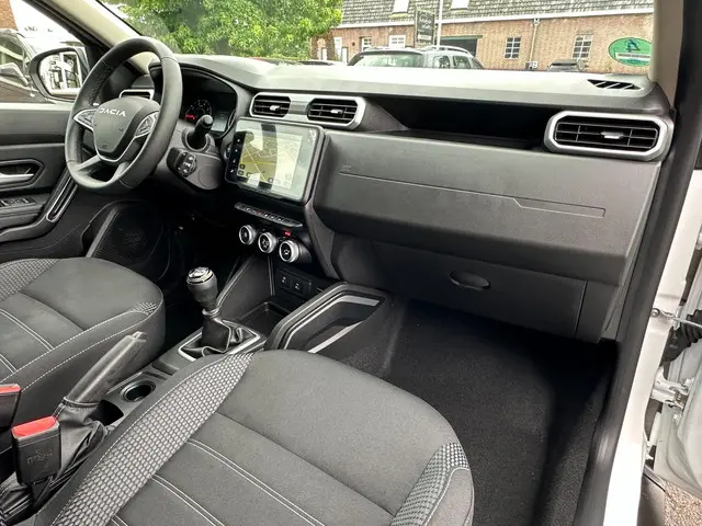 Dacia Duster 1.3 TCe 130 Journey 2023 Benzine 12