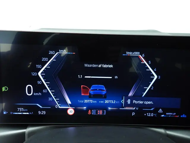 BMW 3 Serie Sedan 330d xDrive 2024 Diesel 12