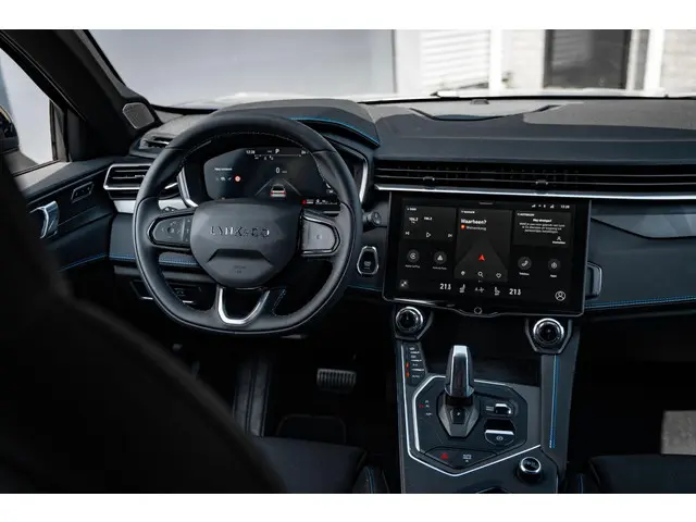 Lynk & Co 01 1.5 2024 Hybride Benzine 10