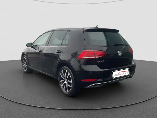 Volkswagen Golf 2