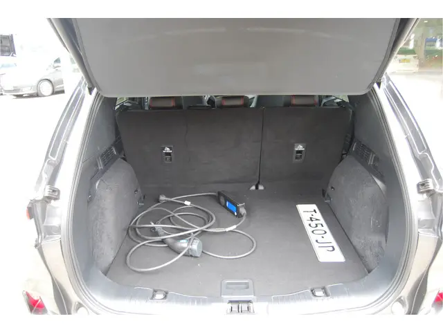 Ford Kuga 2.5 PHEV ST-Line X 225PK 2022 Hybride Benzine 6