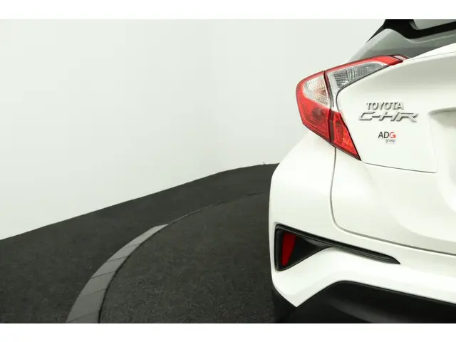 Toyota C-HR 1.2 Comfort 2017 Benzine 31