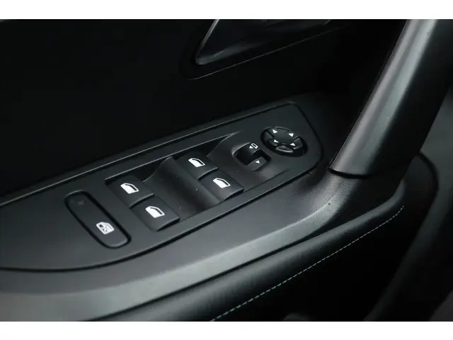 Peugeot e-2008 EV Allure Pack 50 kWh 2021 Elektrisch 7