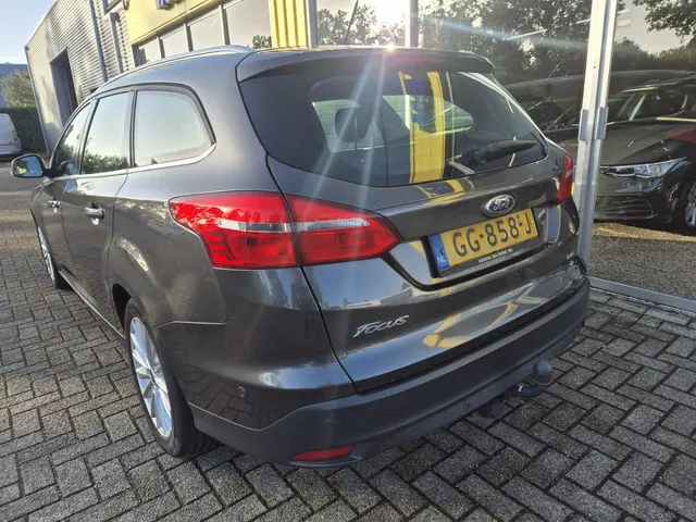 Ford Focus Wagon 1.0 Titanium Edition 2015 Benzine 14