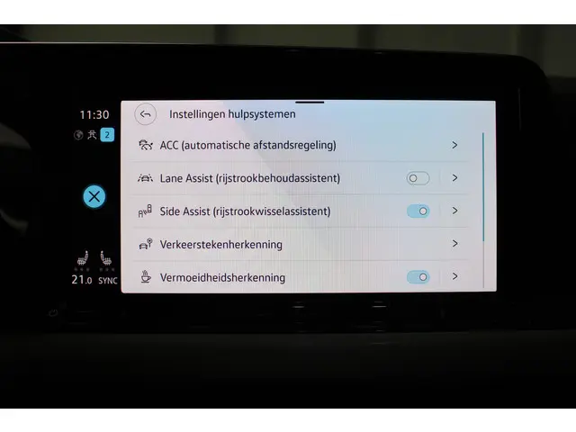 Volkswagen Golf 1.5 TSI Life Business 2021 Benzine 17