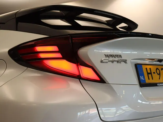 Toyota C-HR 2.0 Hybrid Bi-Tone 2020 Hybride Benzine 15