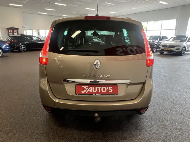 Renault Grand Scénic 2.0 Bose 2014 Benzine 4