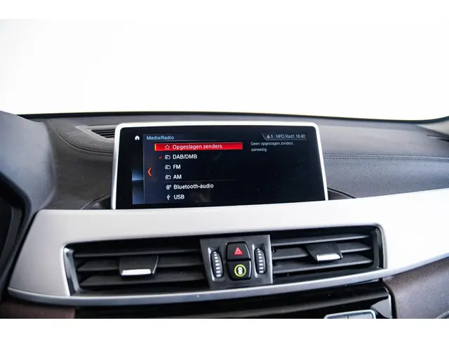 BMW X1 xDrive25e High Executive 2022 Hybride Benzine 44