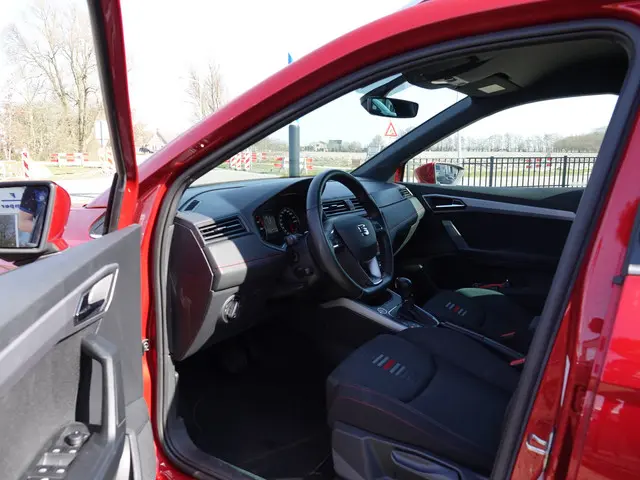 SEAT Arona 1.0 TSI 115PK FR Business Intense 2020 Benzine 4
