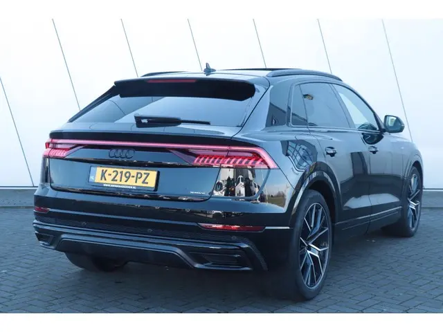 Audi Q8 50 TDI quattro | S-Line - PANO - NIEUWSTAAT - 2020 Diesel 4