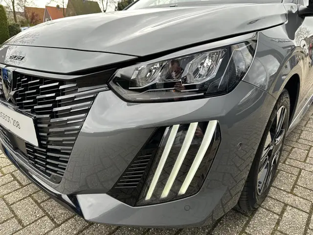 Peugeot 208 1.2 Turbo 100 PK Allure 2025 Benzine 43