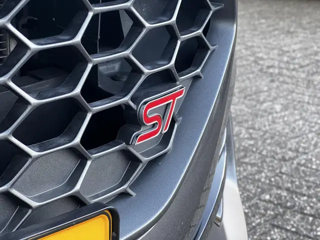 Ford Fiesta 1.5 Ecoboost ST-X 2022 Benzine 6