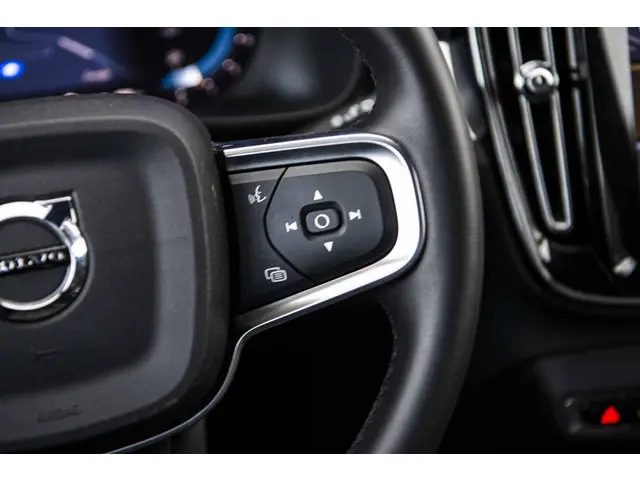 Volvo XC40 2.0 B4 Plus Dark 2024 Benzine 27